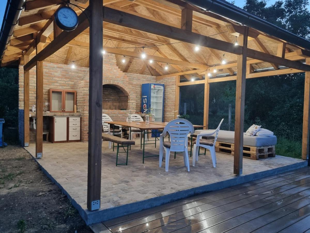 Hoopovo House Fruska Gora Villa Irig Ngoại thất bức ảnh